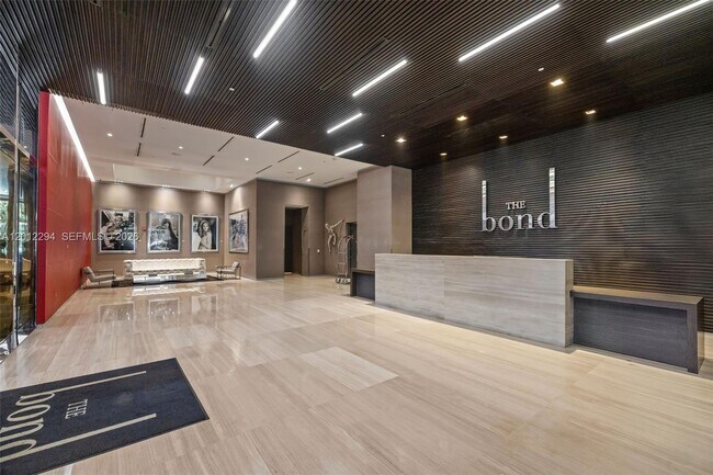 Building Photo - 1080 Brickell Ave