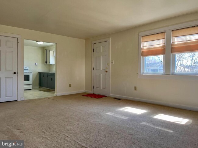 Building Photo - 9 NE 7th St