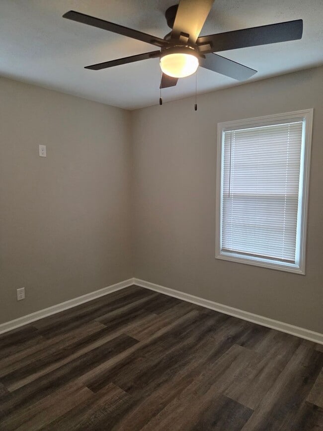 Building Photo - Completely remodeled 3-bedroom house avail...