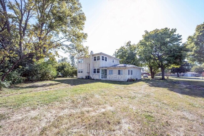 Building Photo - 6276 Eastgate Ave