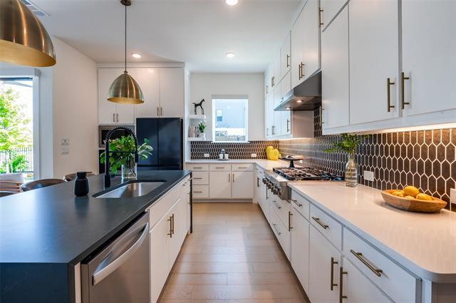 Building Photo - 7501 Hewitt Dr