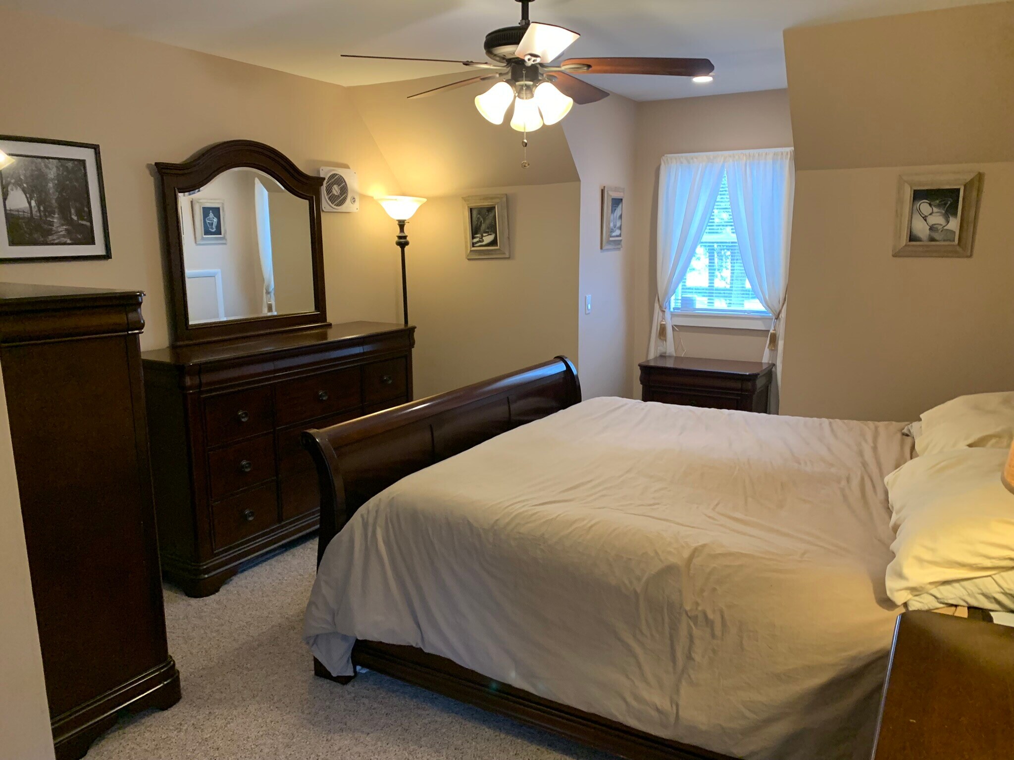 Building Photo - 266 Mahopac Ave