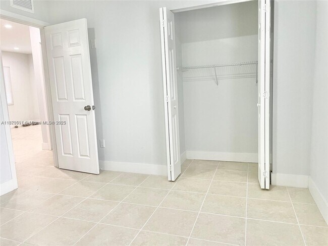 Building Photo - 430 NW 51st Ave