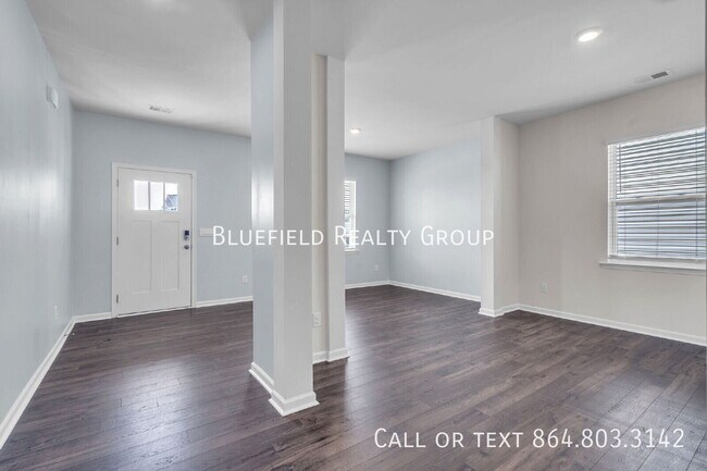 Building Photo - 1313 Chamomile Ct