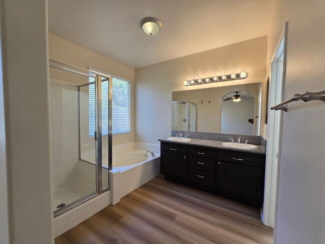 Building Photo - 42534 Coronet Ct