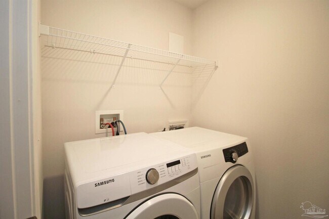 Building Photo - 7408 Oak Lake Blvd