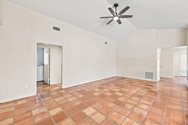 Building Photo - 10798 Cypress Bend Dr