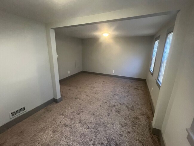 Building Photo - 3 Bedroom 1.5 Bath Single Family Home for Rent