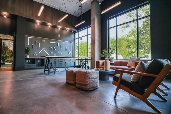 Building Photo - 1330 Fairmont Ave NW