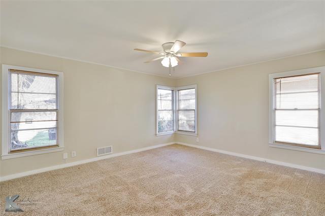 Building Photo - 4042 Benbrook St