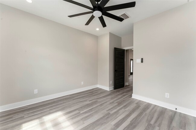 Building Photo - 9514 Ashville Dr
