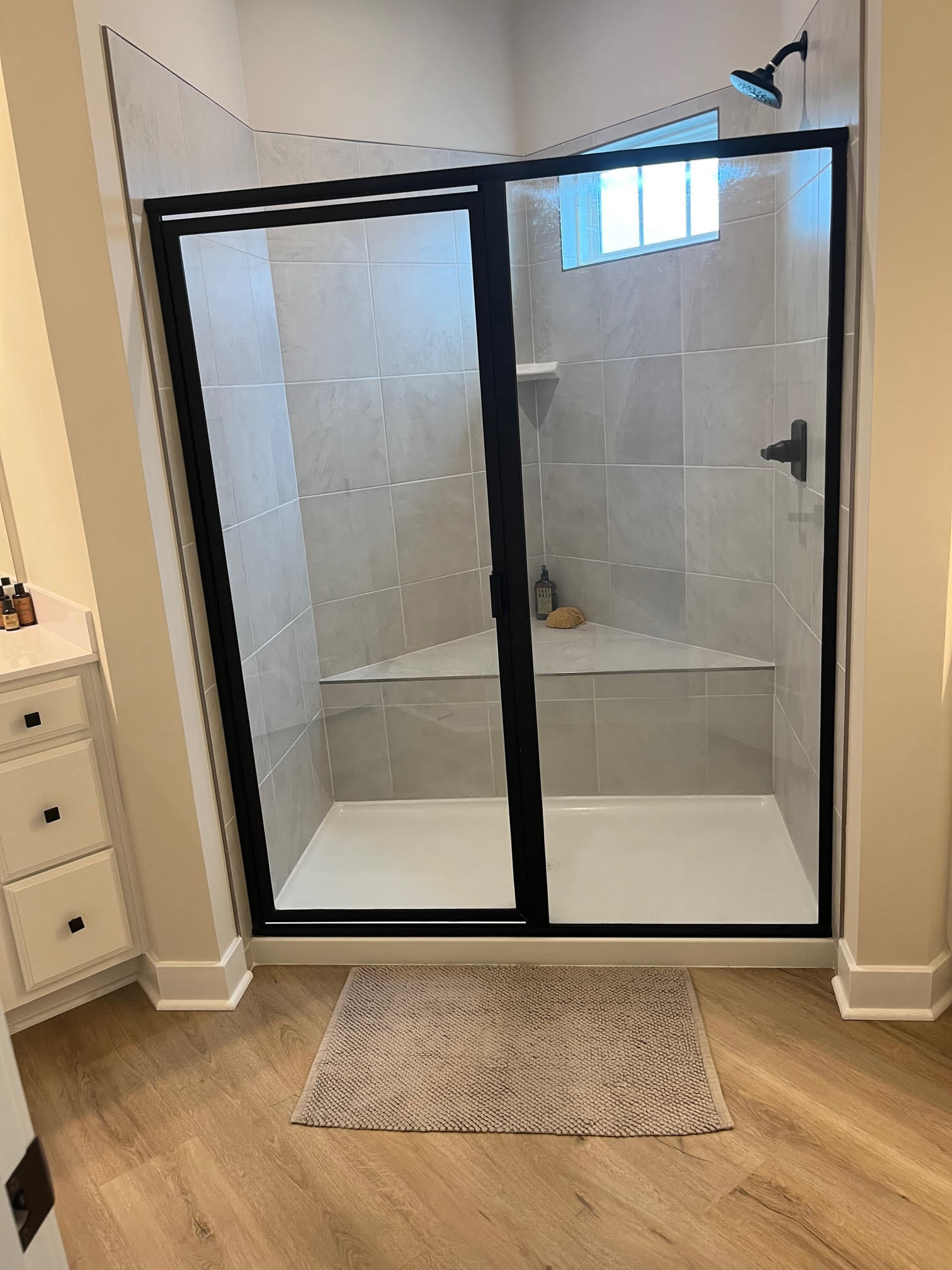 Master Bathroom - 10810 Presidential Pky