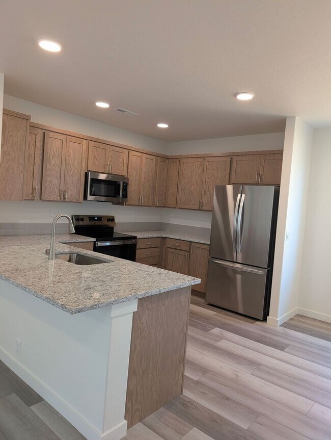 Building Photo - 61073 Unity Pl