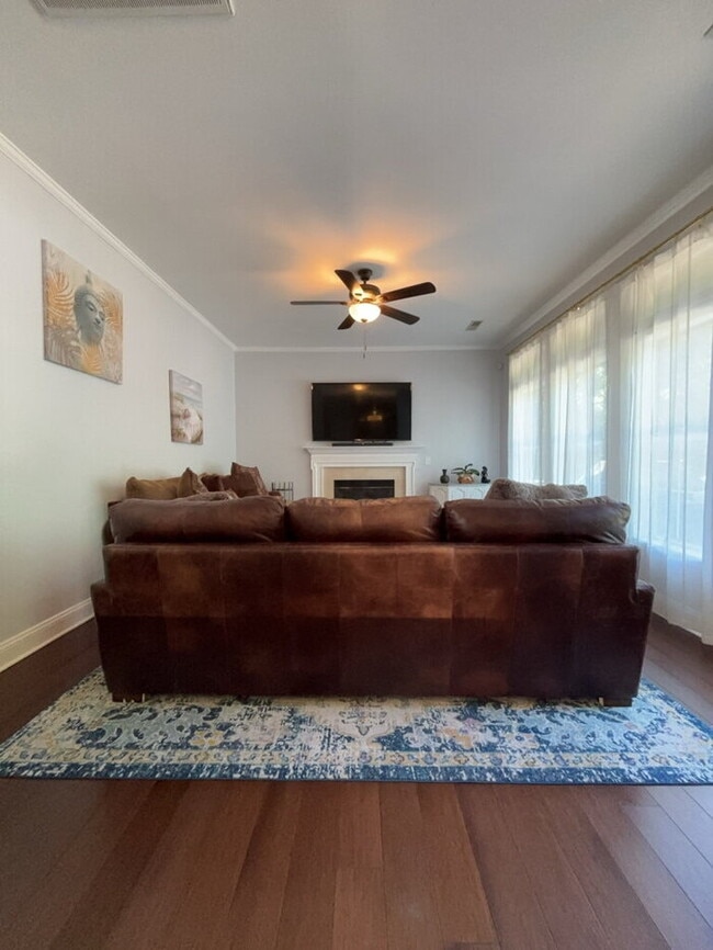 Building Photo - 1009 Ariel Ct