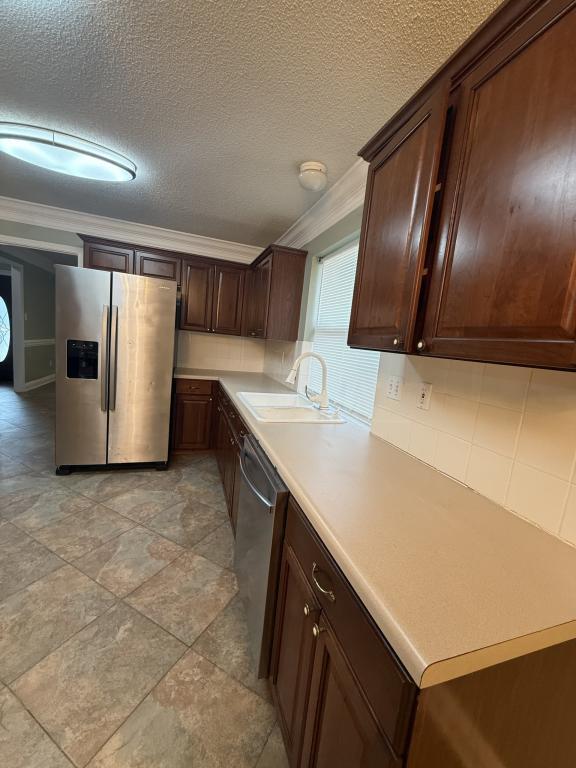 Building Photo - 2065 Juniper Dr