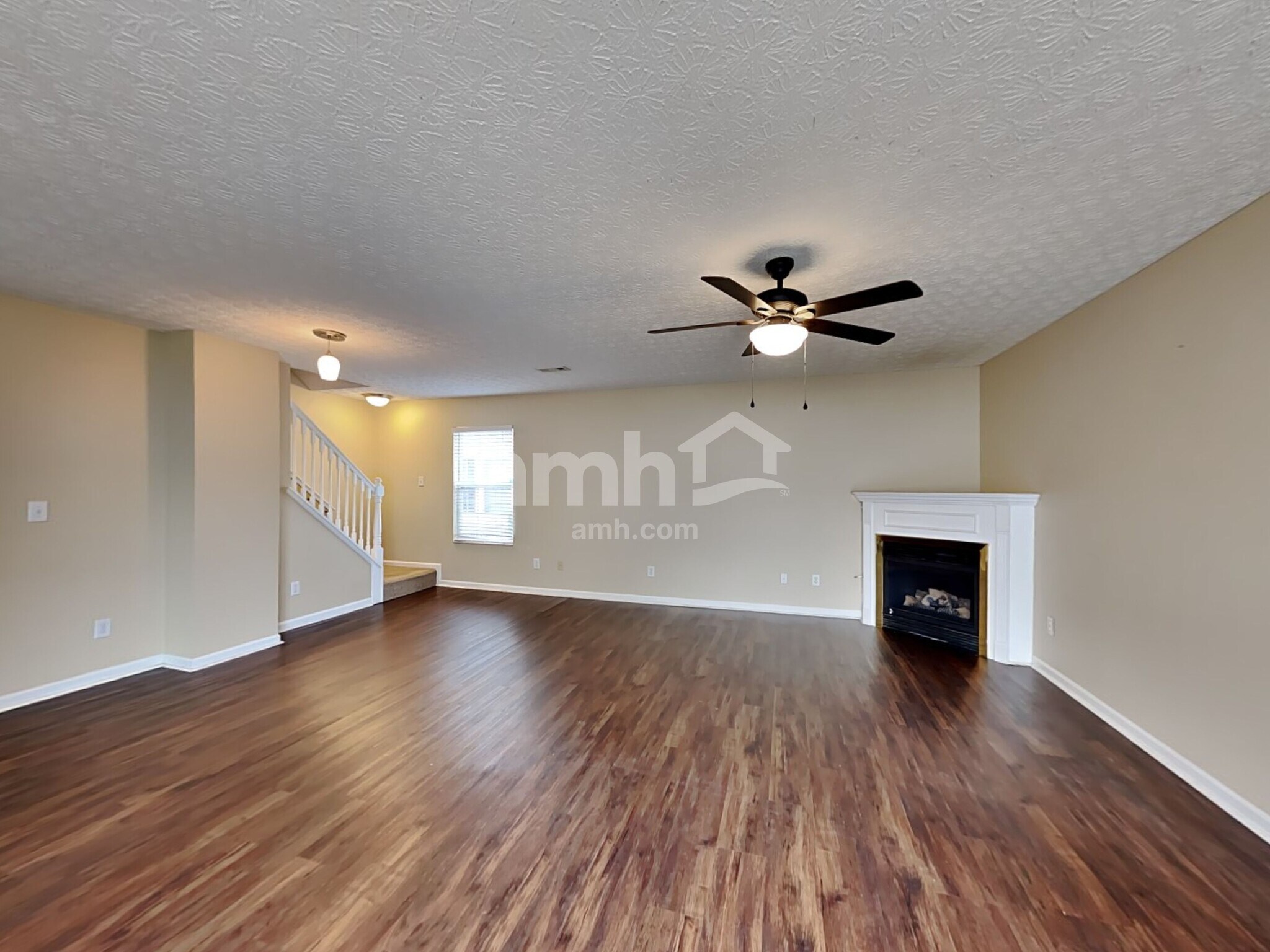 Building Photo - 2490 Delowe St