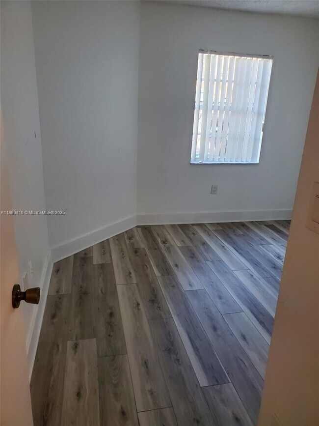 Building Photo - 14260 SW 57th Ln