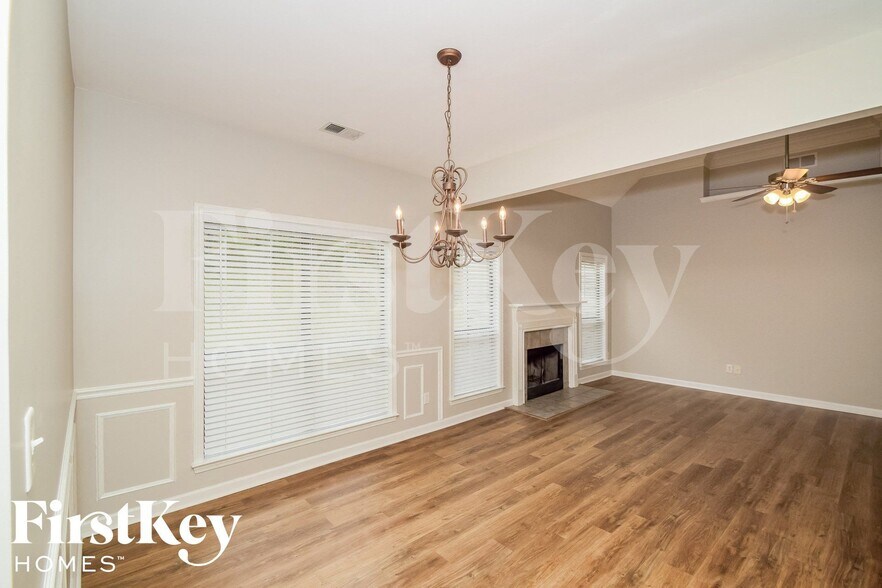 Building Photo - 5890 Forest Lakes Cove