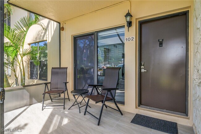 Building Photo - 201 S Collier Blvd