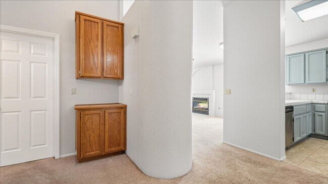 Building Photo - 6540 Shasta Creek Way