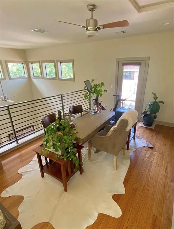 Building Photo - 903 Cardinal Ln