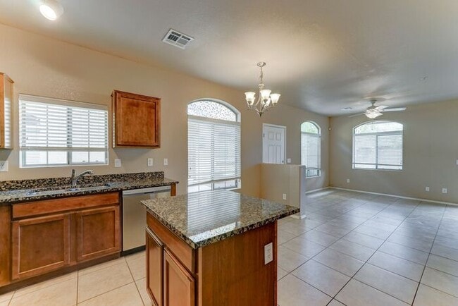 Building Photo - COMING SOON! Beautiful Townhome in Great Location