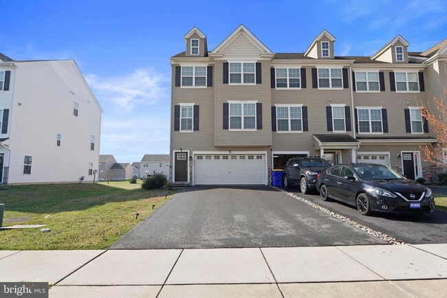 Building Photo - 1310 Carrick Ct
