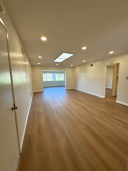 Building Photo - 6134 Village 6