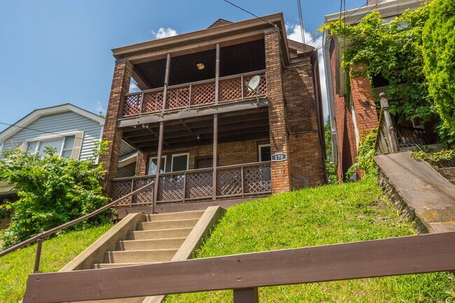 Building Photo - 170 Ormsby Ave