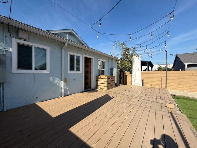 Building Photo - 6500 Arlington Ave