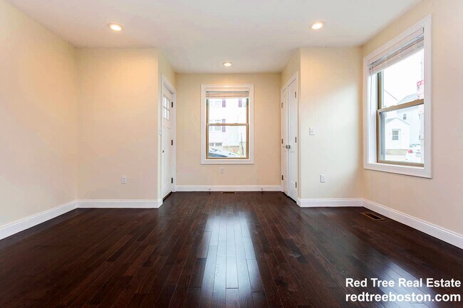 Building Photo - 476 Fulton St