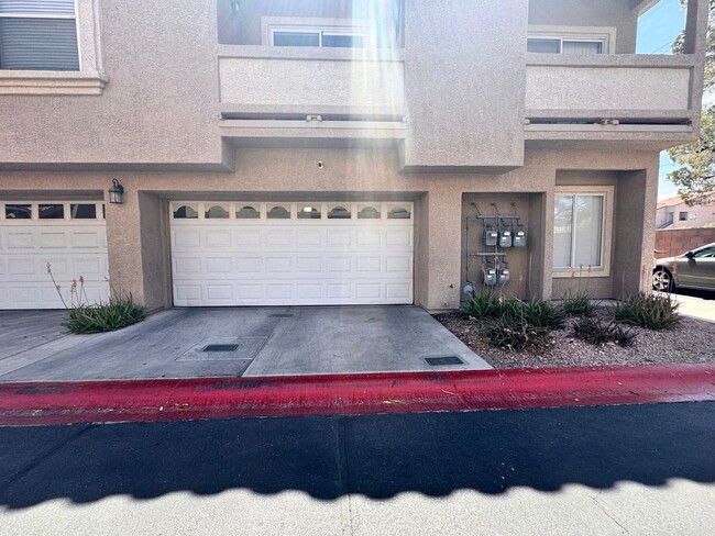 Building Photo - Charming 2BR Townhome in Las Vegas