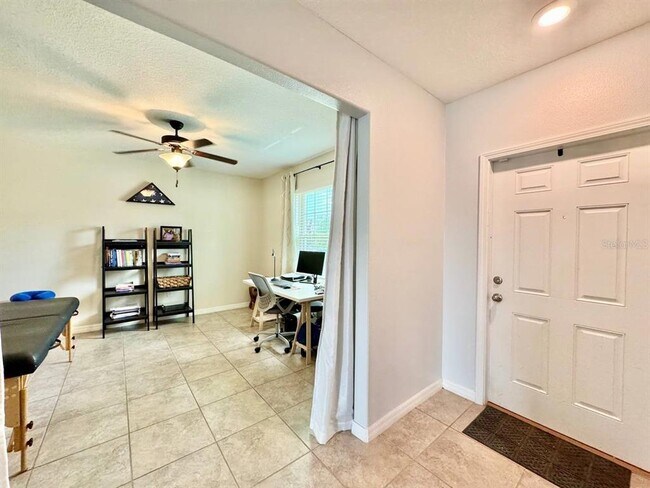 Building Photo - 10509 Carloway Hills Dr
