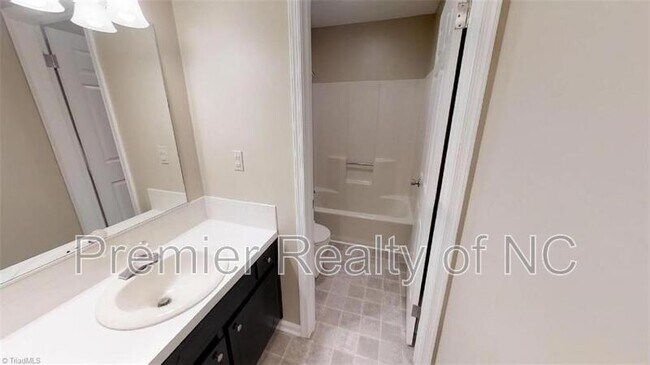 Building Photo - 1042 Rock Knoll Ct