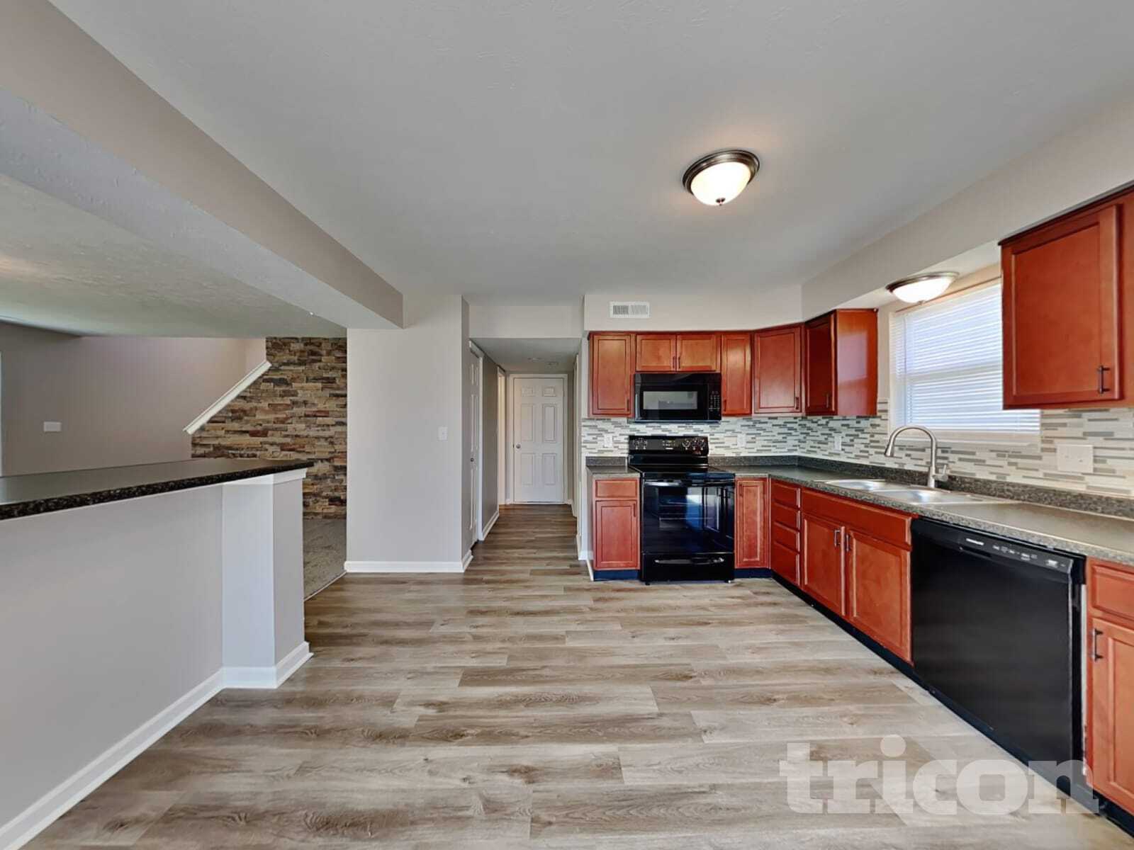 Building Photo - 561 Grassy Bend Dr