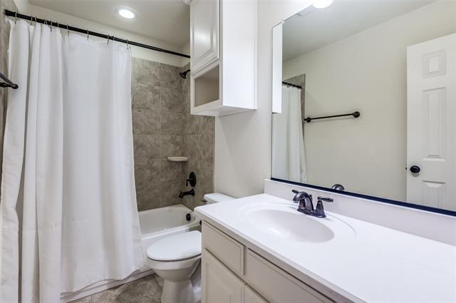 Building Photo - 13659 Thornton Dr