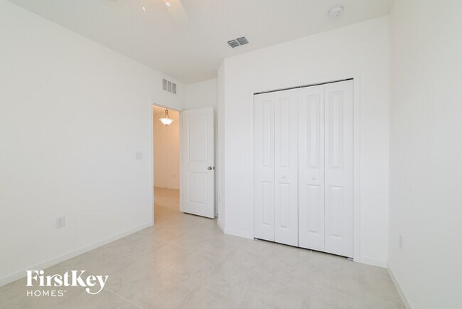 Building Photo - 178 Andreas St