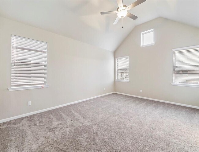 Building Photo - 2554 Terrace Point Dr