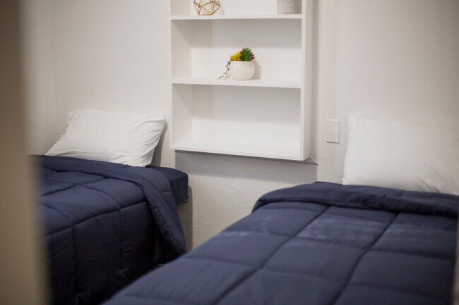 2 Twin Beds - 3333 Frances Ave