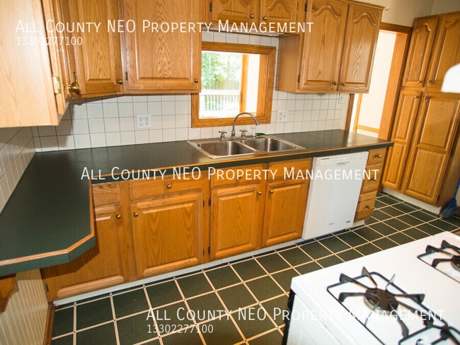 Building Photo - 2359 12th St