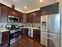 Building Photo - 232 Bowers St