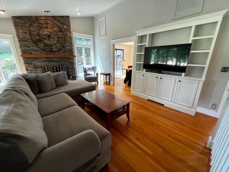 Building Photo - 17282 Timber Dunes Dr