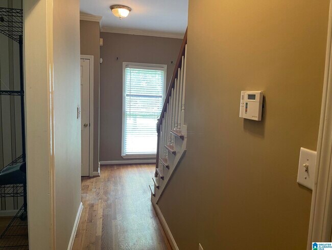 Building Photo - 1727 Ashwood Dr