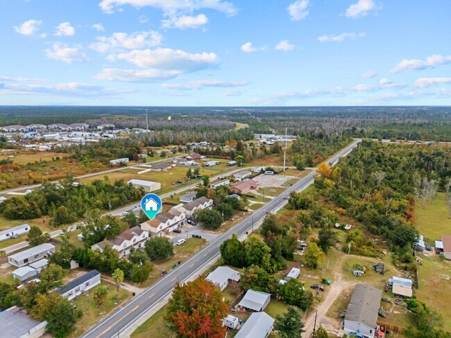 Building Photo - 5115 E 11th St