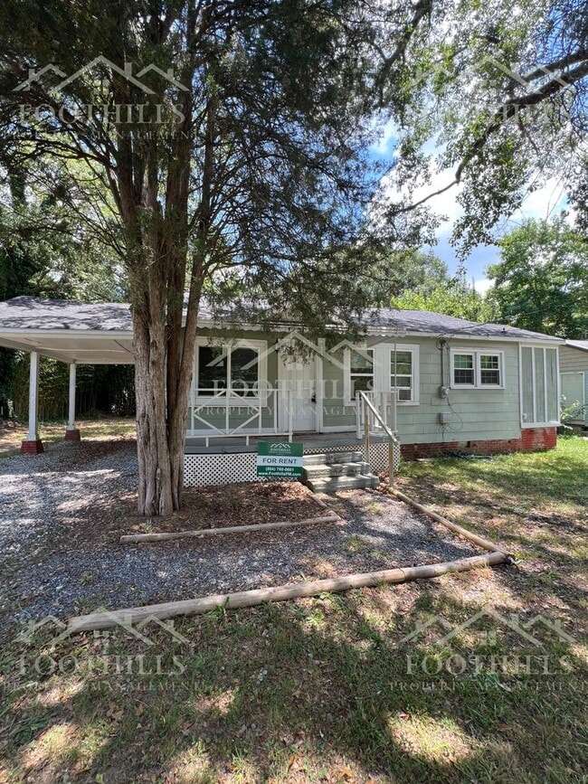 Building Photo - Affordable 3 Bedroom Home Near Hwy 28 with...