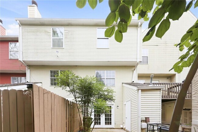 Building Photo - 6661 Witherington Ct NW