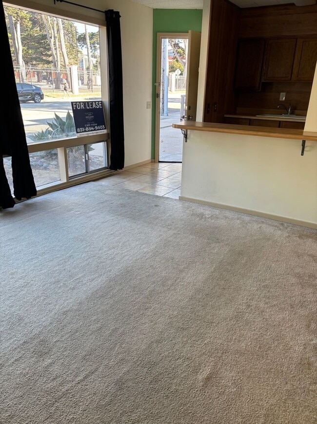 Building Photo - 1 Bedroom Apartment Across from NPS!