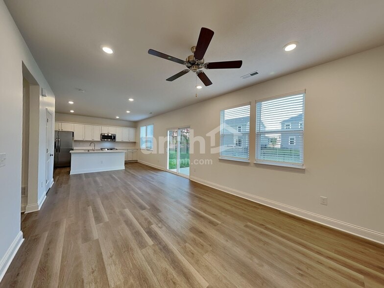 Building Photo - 212 Rustic Barn Ct