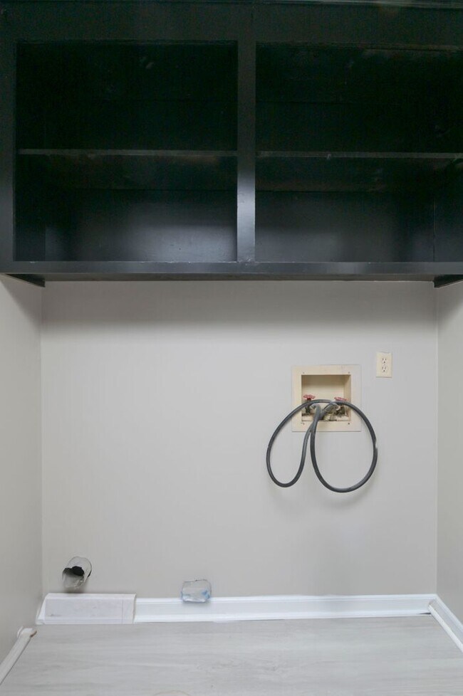 Building Photo - Beautifully Renovated 3-Bedroom Home in Columbia, SC!