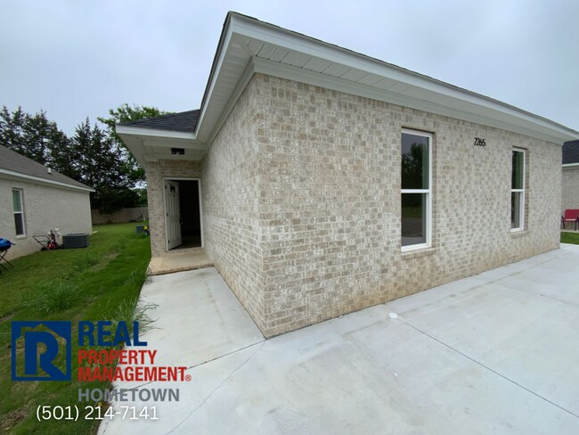 Building Photo - 2265 Rosemary Dr